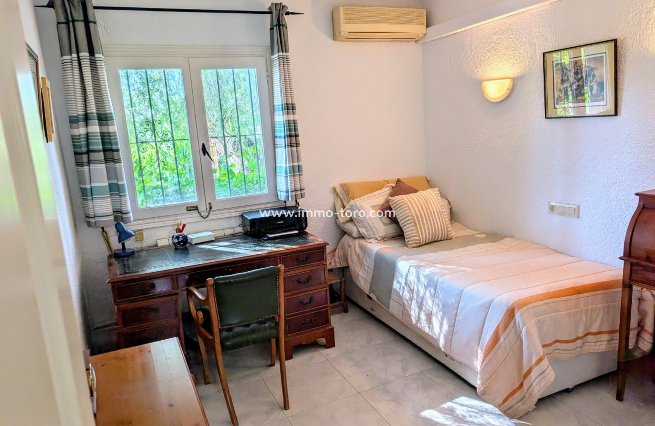 Venta - Villa / Chalet - Benitachell