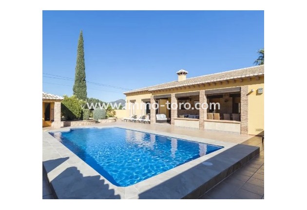 Venta - Villa / Chalet - Jalon - Jalón