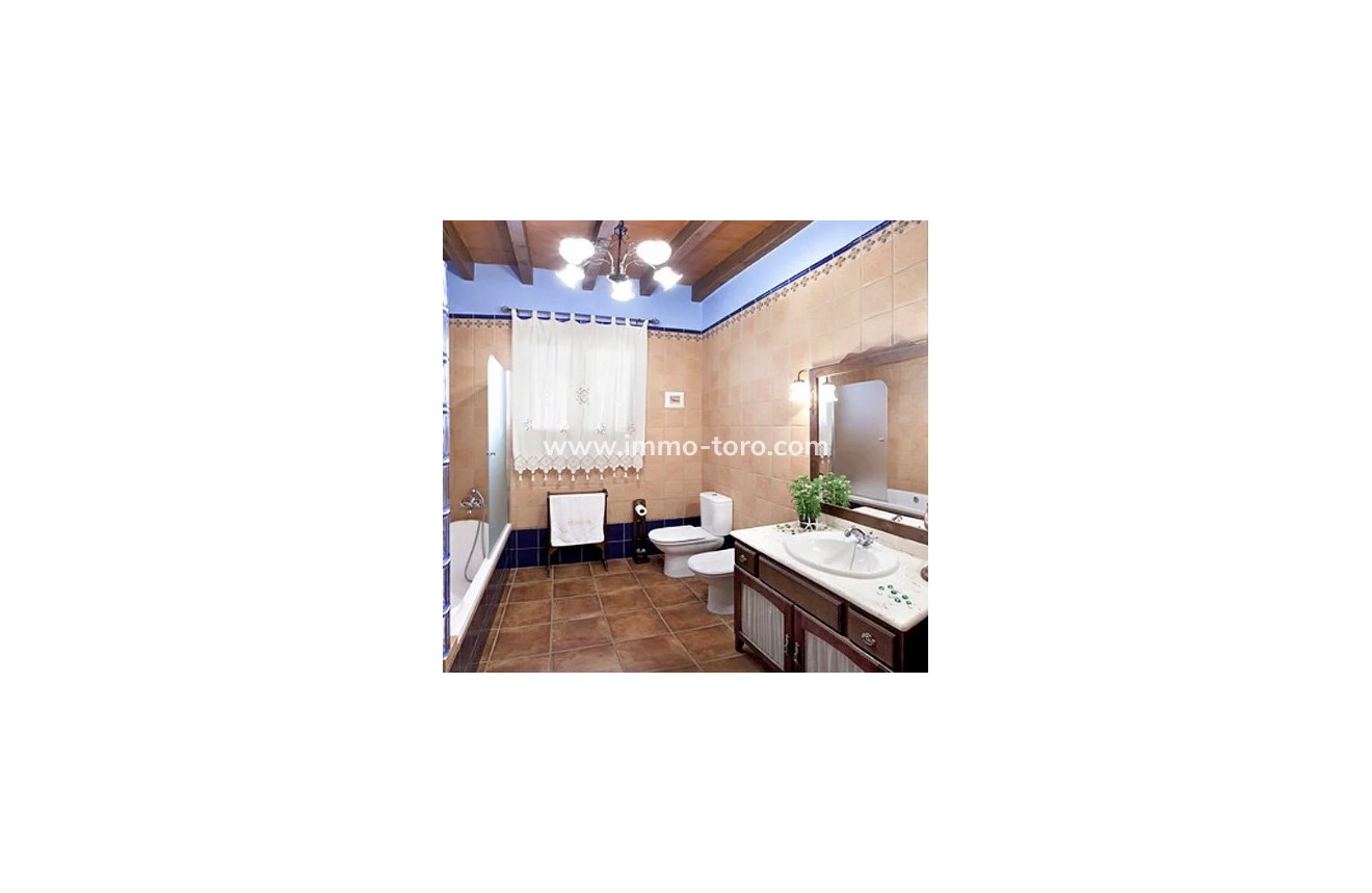 Venta - Villa / Chalet - Jalon - Jalón