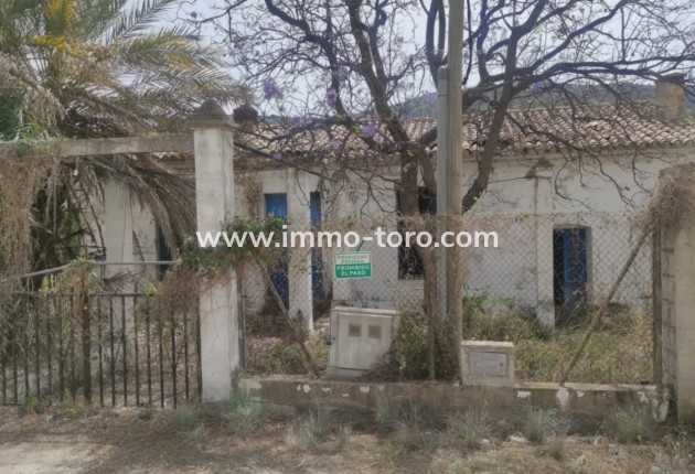 Venta - Villa / Chalet - Orba