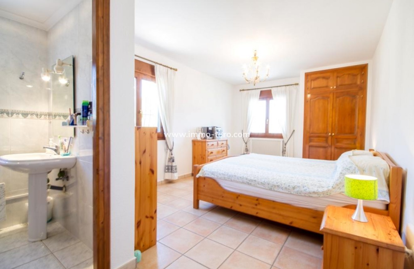 Herverkoop - Villa - Orba