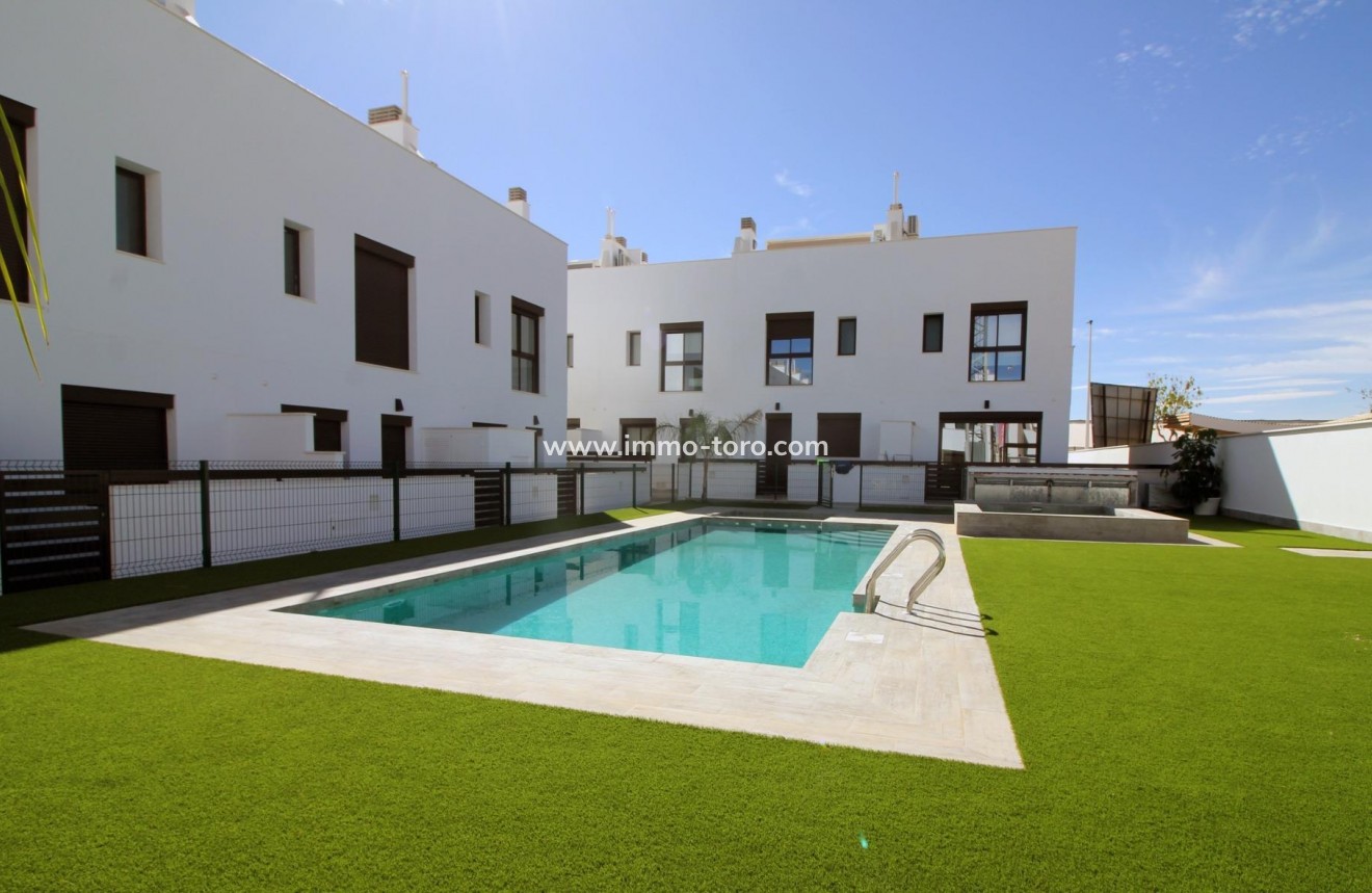New Build - Detached house / Townhouse - Pilar de la Horadada - El Pilar de la Horadada