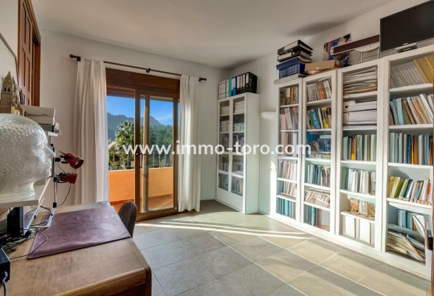 Herverkoop - Semi - Calpe - Cometa-Carrió