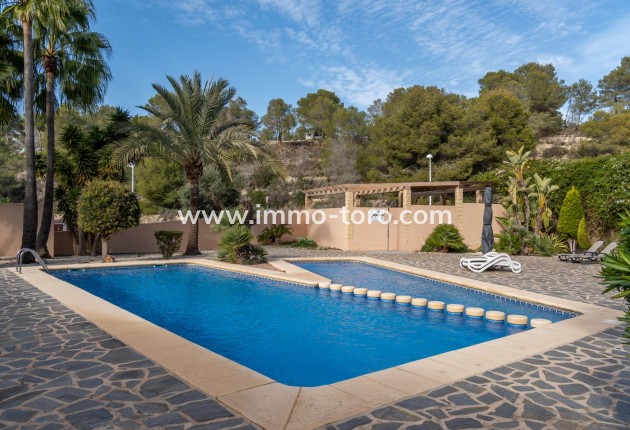 Herverkoop - Semi - Calpe - Cometa-Carrió