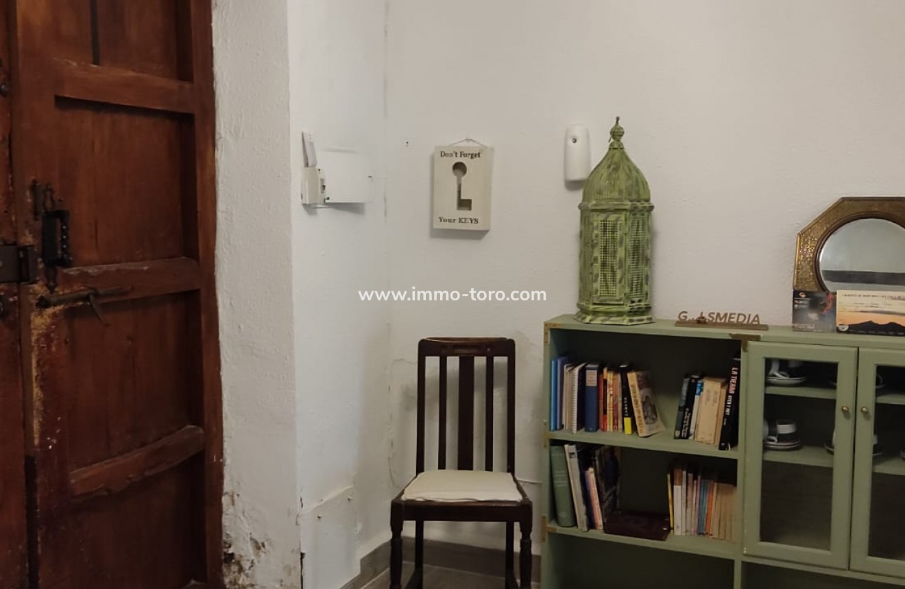 Herverkoop - Dorpshuis - Castell de Castells