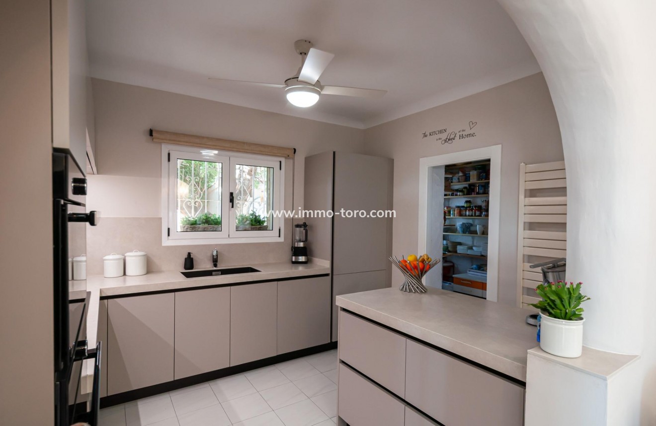 Resale - Villa - Calpe - Enchinent