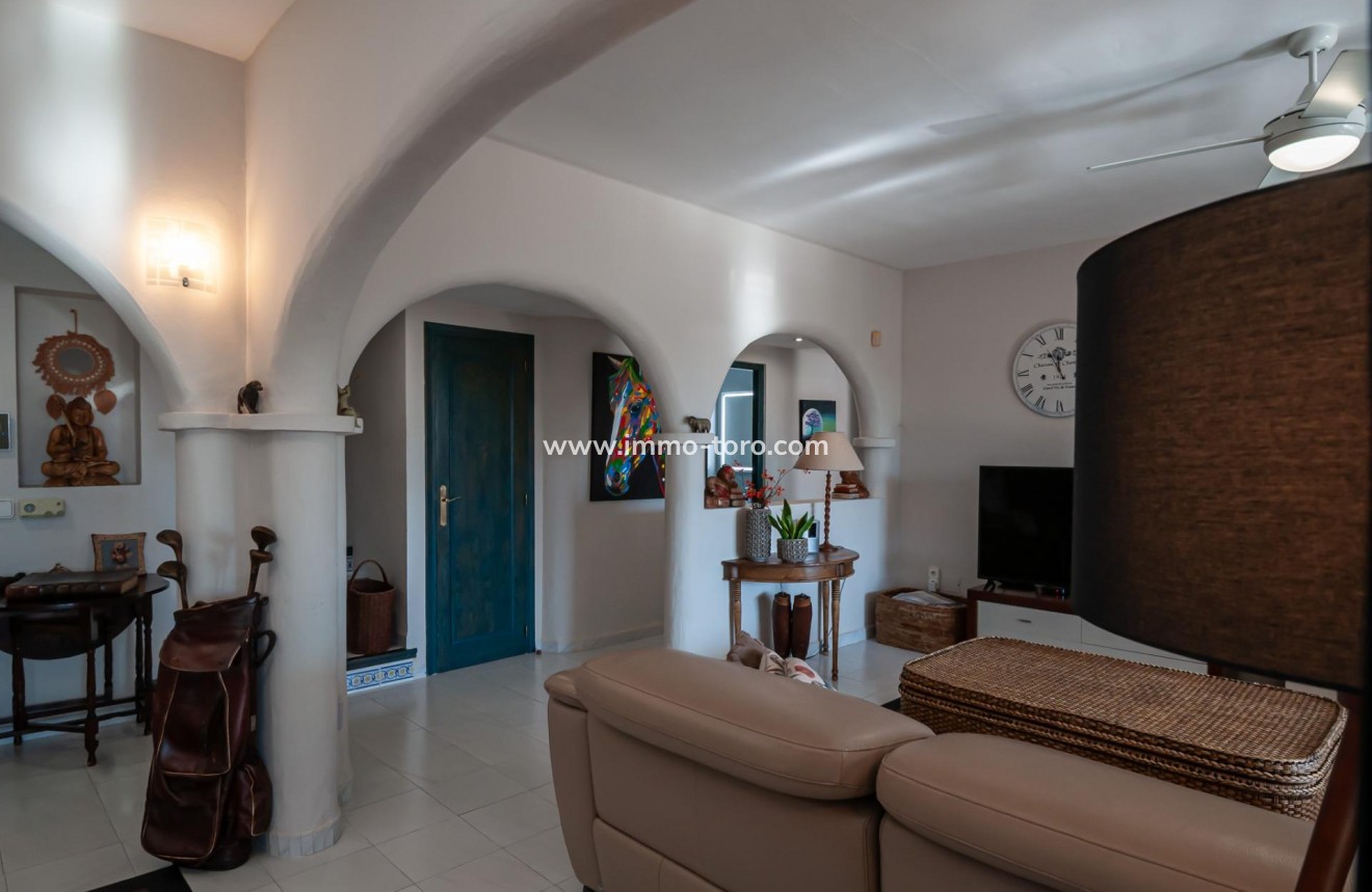 Resale - Villa - Calpe - Enchinent