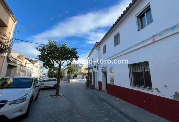 Revente - Maison de village  - Orba