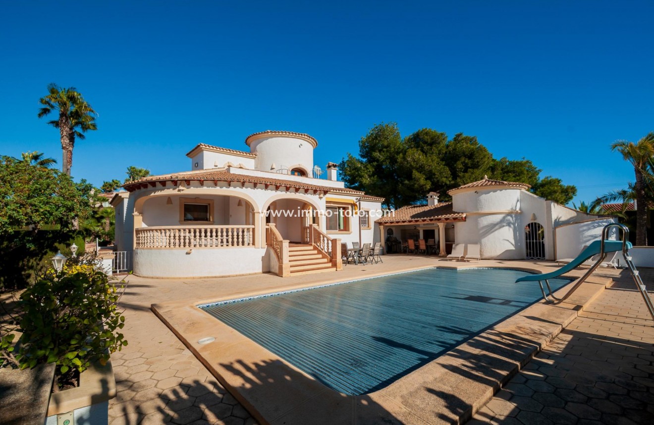 Resale - Villa - Calpe - Cometa
