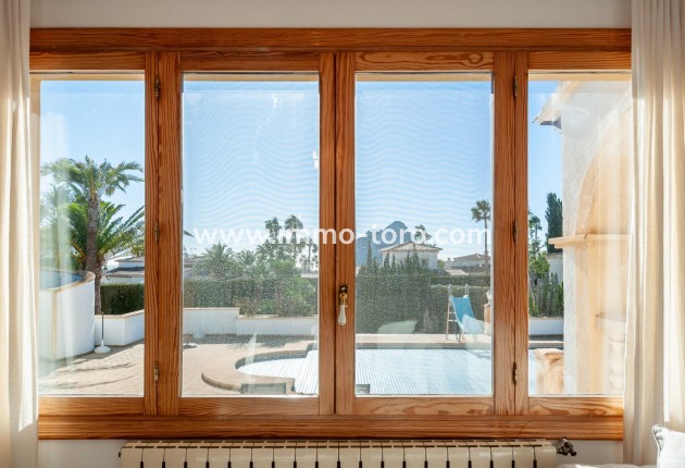 Resale - Villa - Calpe - Cometa