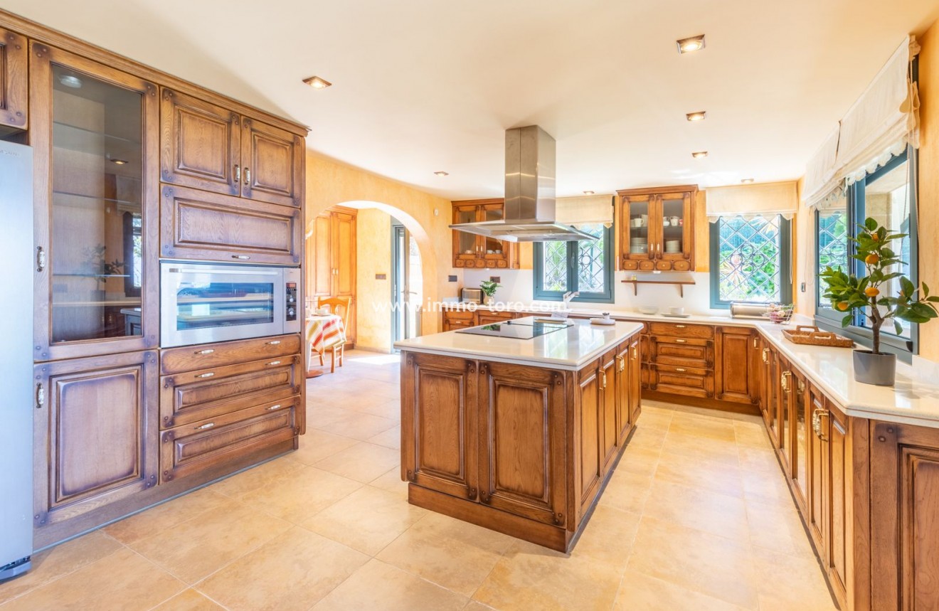 Resale - Villa - Benissa - Benimarco