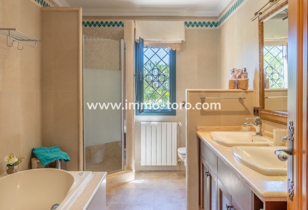 Resale - Villa - Benissa - Benimarco