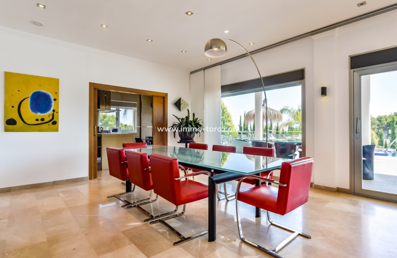 Resale - Villa - Benissa - La Fustera