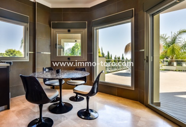 Resale - Villa - Benissa - La Fustera