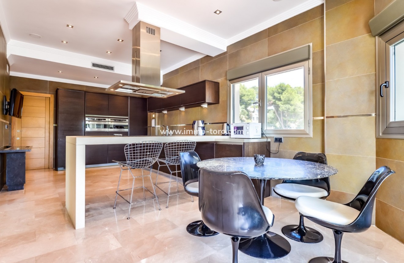 Resale - Villa - Benissa - La Fustera