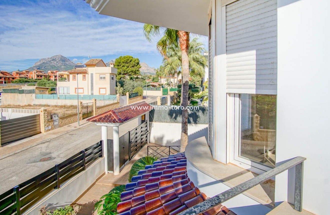 Resale - Villa - l'Alfas del Pi - Alfaz del PI Pueblo-Urbanizaciones