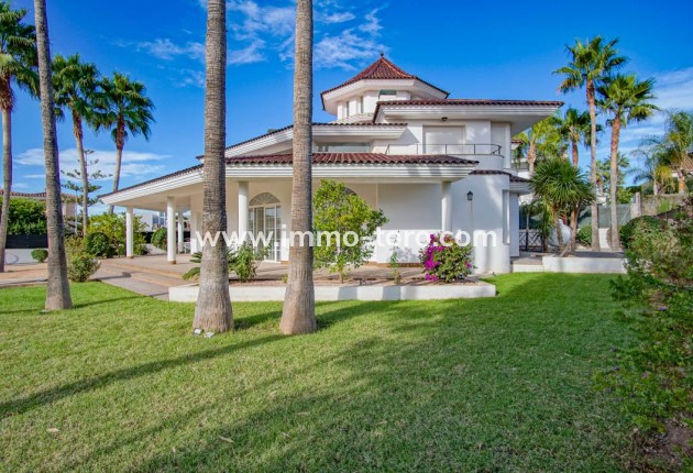 Resale - Villa - l'Alfas del Pi - Alfaz del PI Pueblo-Urbanizaciones