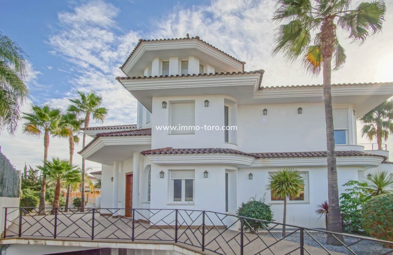 Resale - Villa - l'Alfas del Pi - Alfaz del PI Pueblo-Urbanizaciones