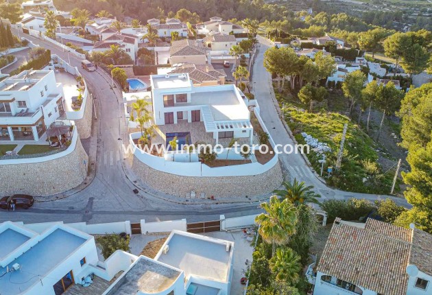 Resale - Villa - Moraira - Benimeit