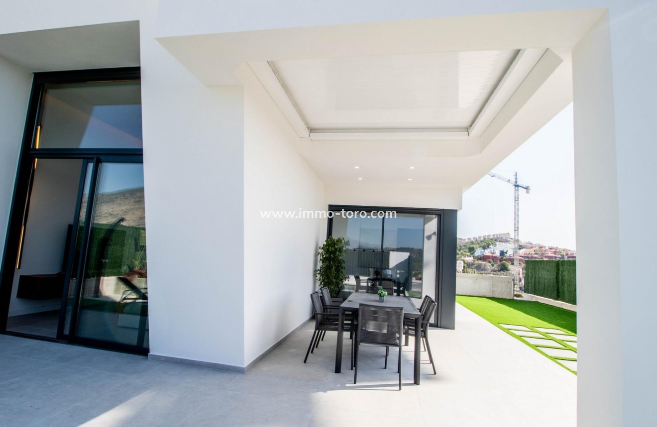 Nueva construcción  - Villa / Chalet - Finestrat - Puig Campana Golf