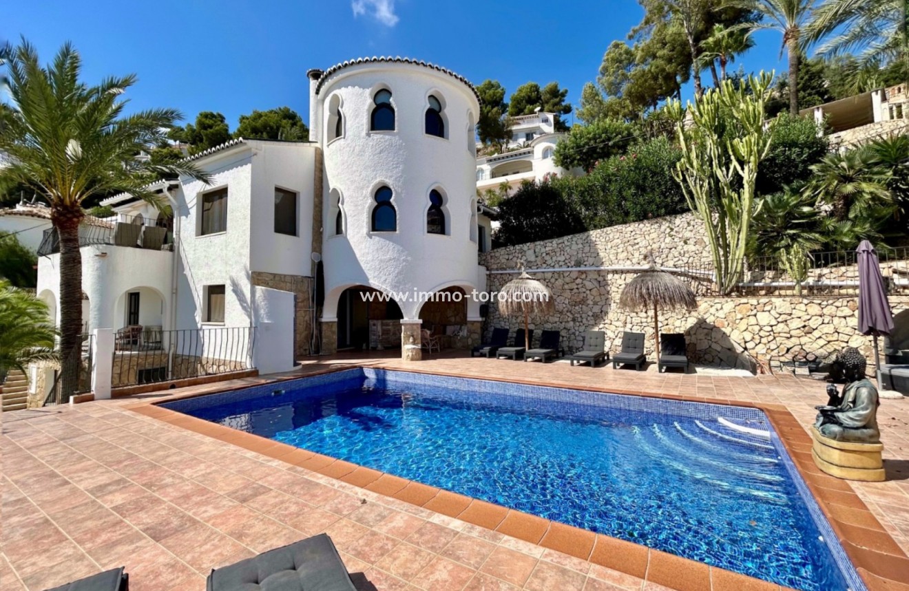 Resale - Villa - Moraira - Benimeit