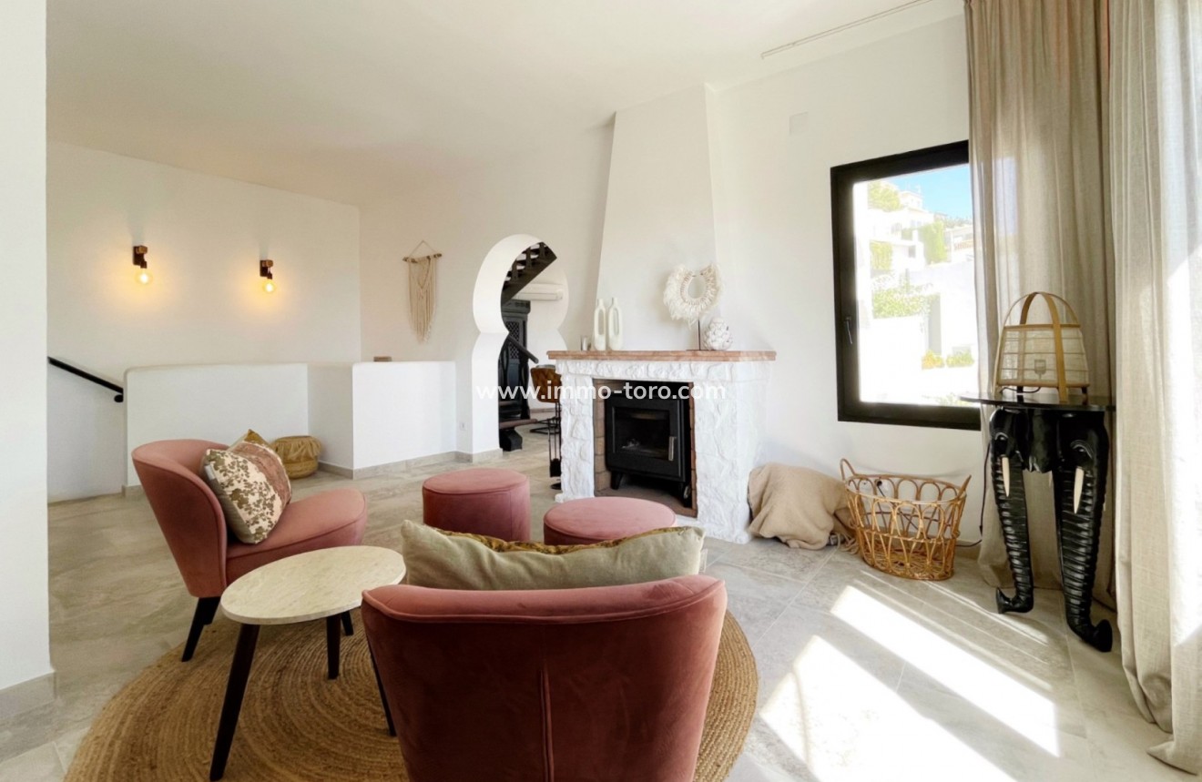 Resale - Villa - Moraira - Benimeit