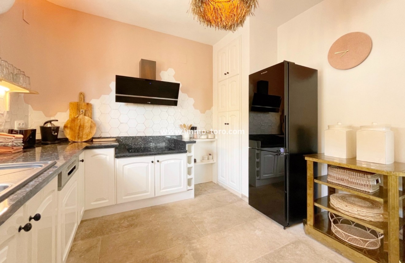 Resale - Villa - Moraira - Benimeit