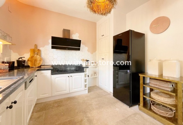 Resale - Villa - Moraira - Benimeit