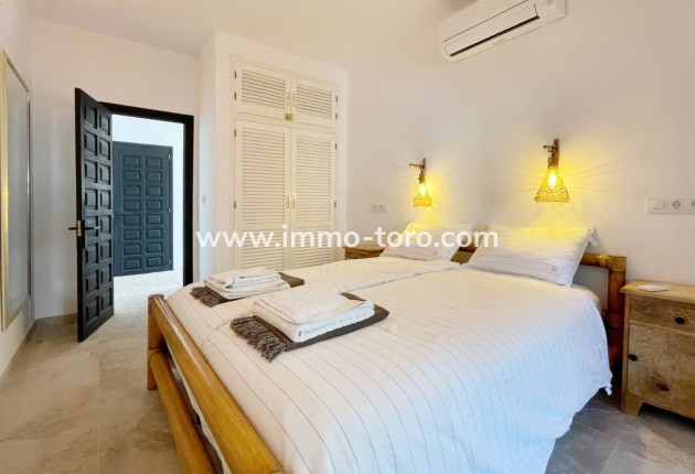 Resale - Villa - Moraira - Benimeit