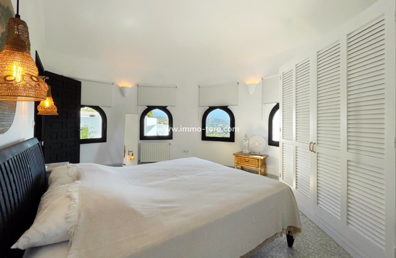 Resale - Villa - Moraira - Benimeit