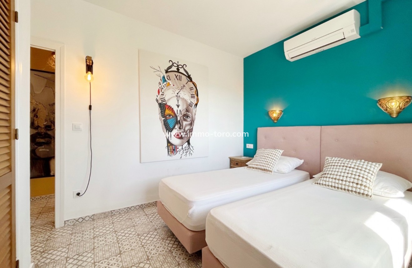 Resale - Villa - Moraira - Benimeit