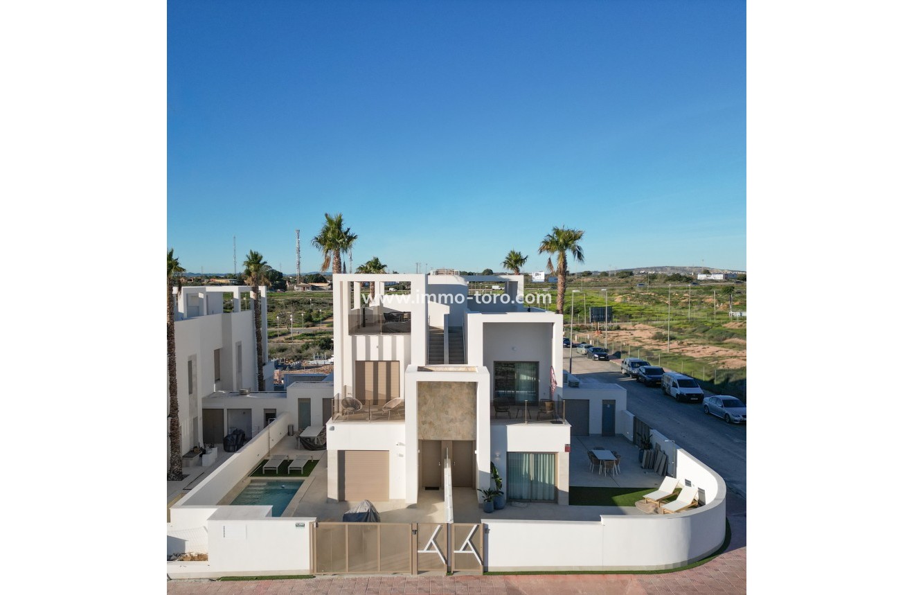 New Build - Detached house / Townhouse - Los Alcázares