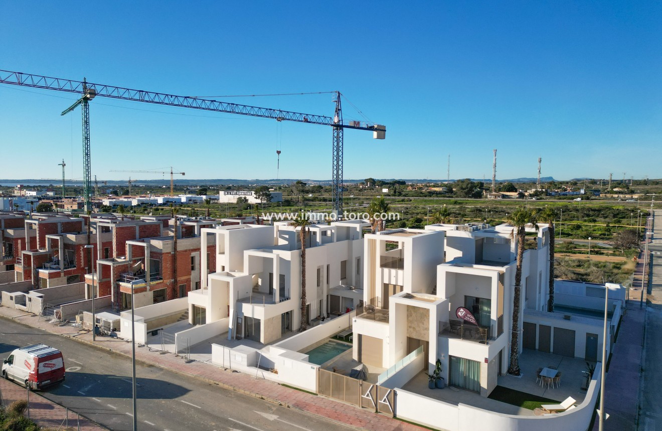 New Build - Detached house / Townhouse - Los Alcázares