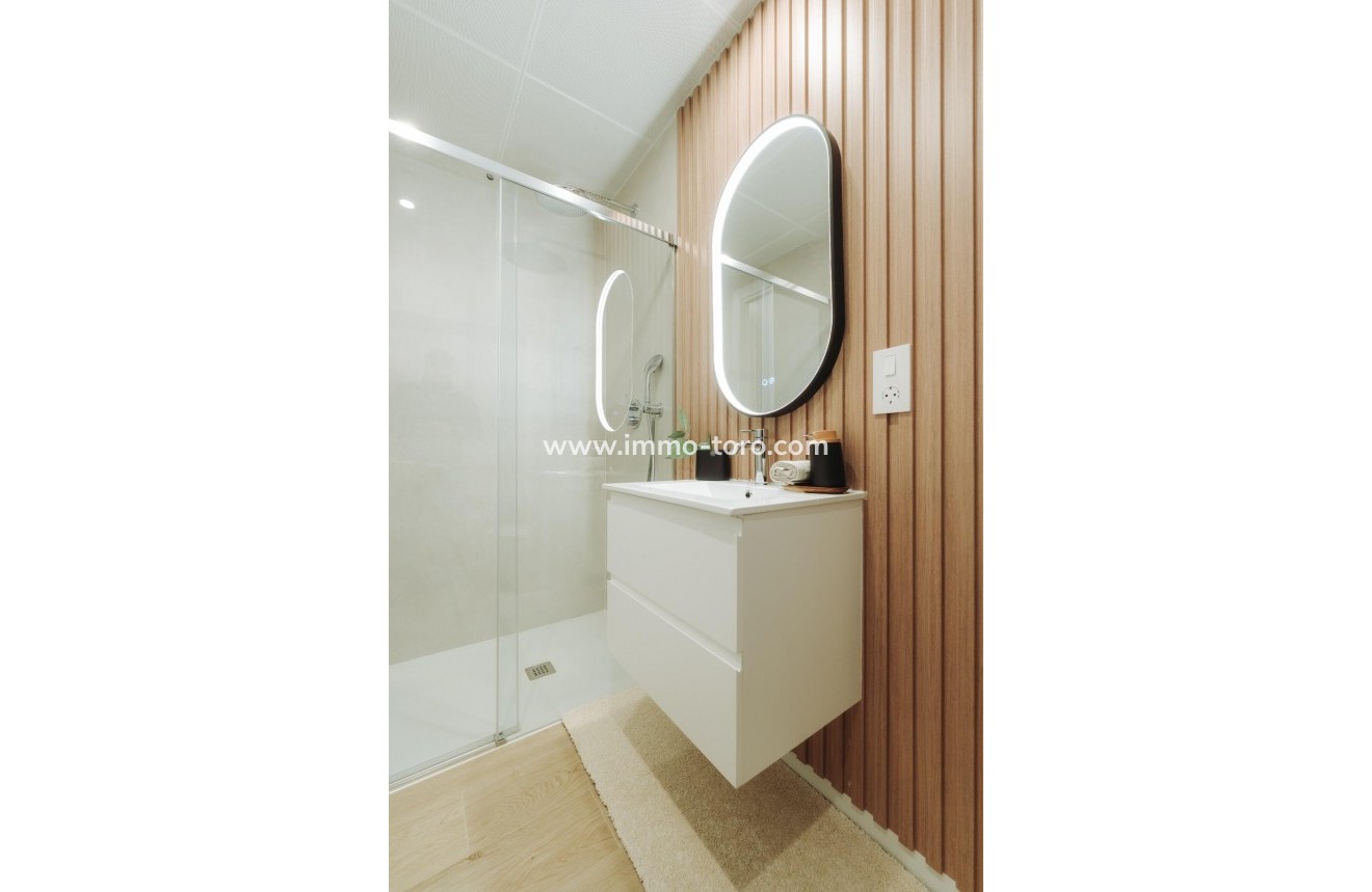 Resale - Apartment - Alfaz del Pi