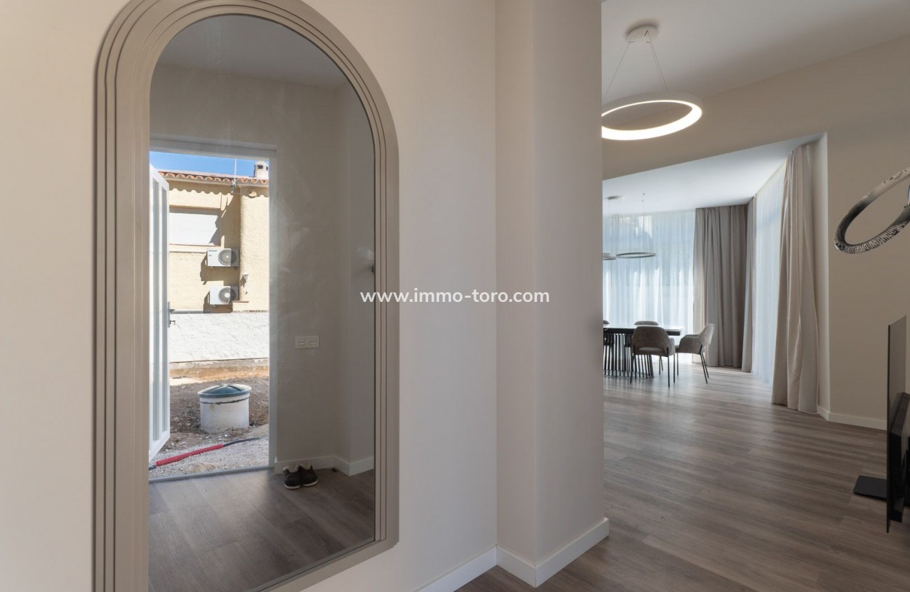 Venta - Villa / Chalet - Calpe - Cometa-Carrió