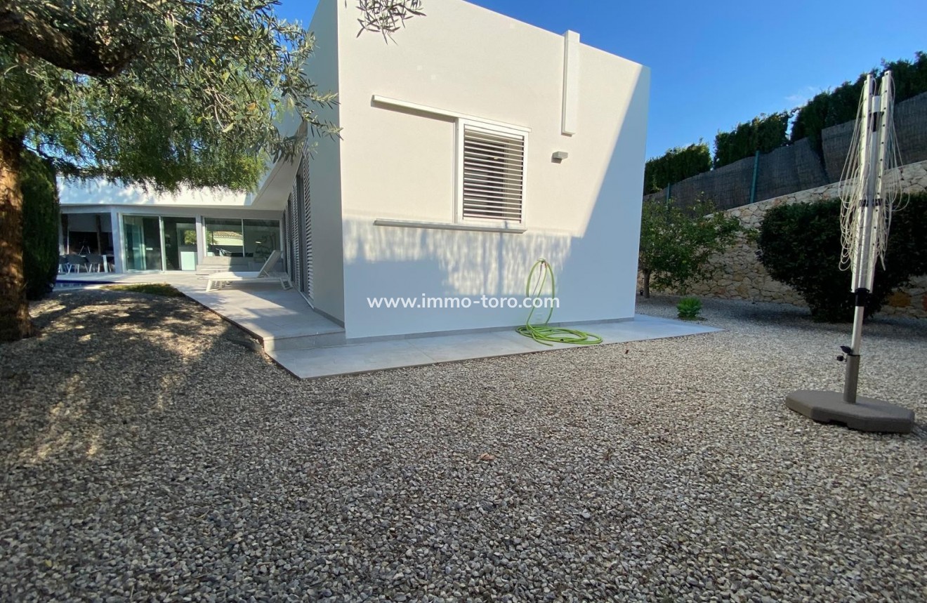 Resale - Villa - Benissa