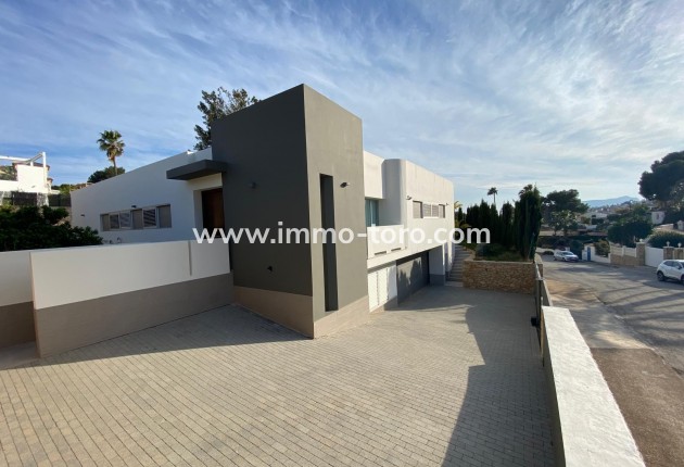 Resale - Villa - Benissa