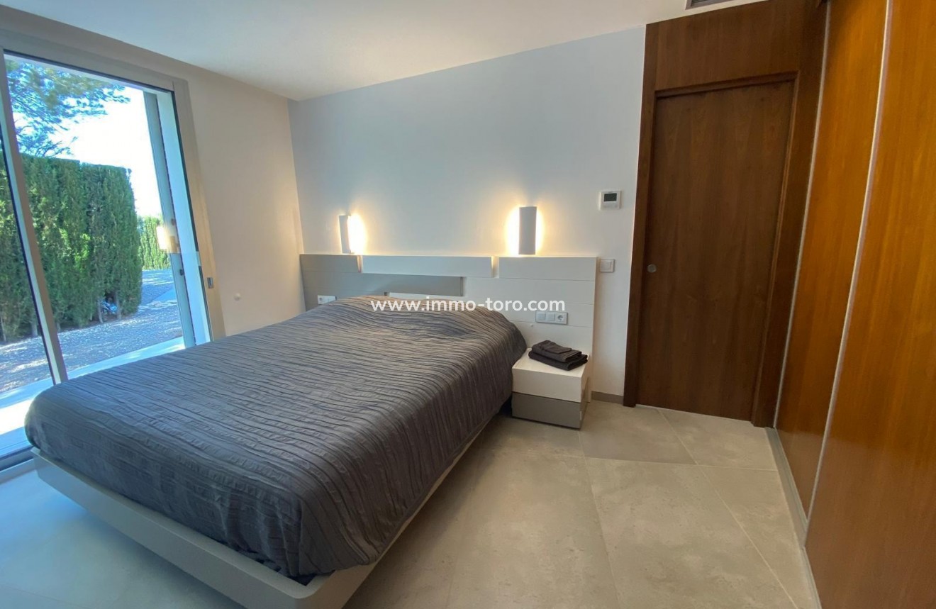 Resale - Villa - Benissa