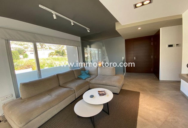 Resale - Villa - Benissa