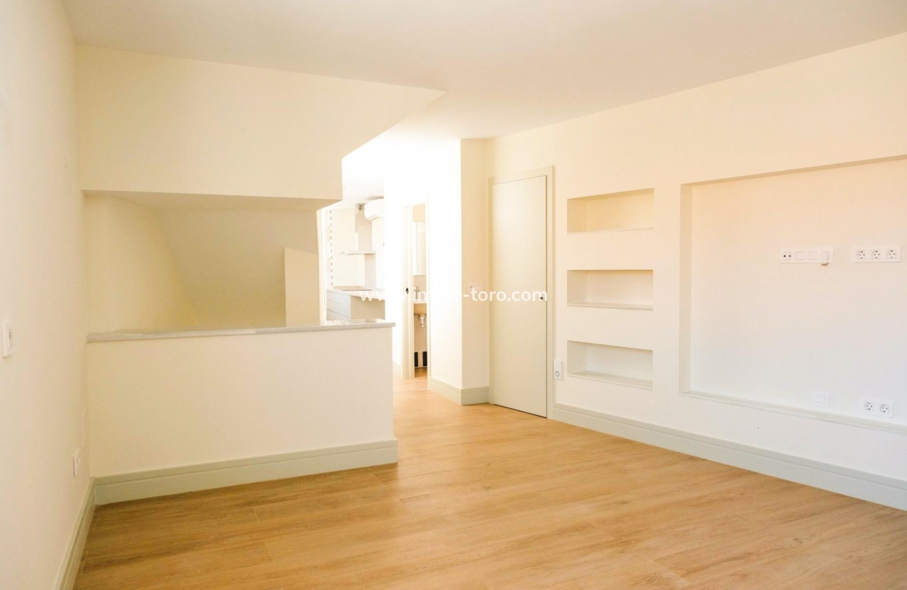 Nieuwbouw - Geschakelde woning - Malaga - Playa de la Malagueta