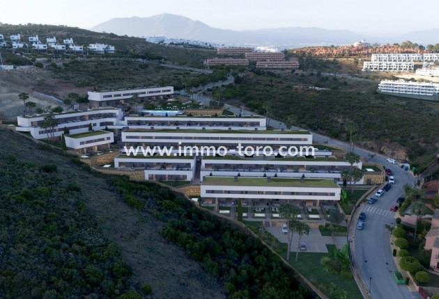 Nieuwbouw - Geschakelde woning - Manilva - Urb. Bahia de las Rocas