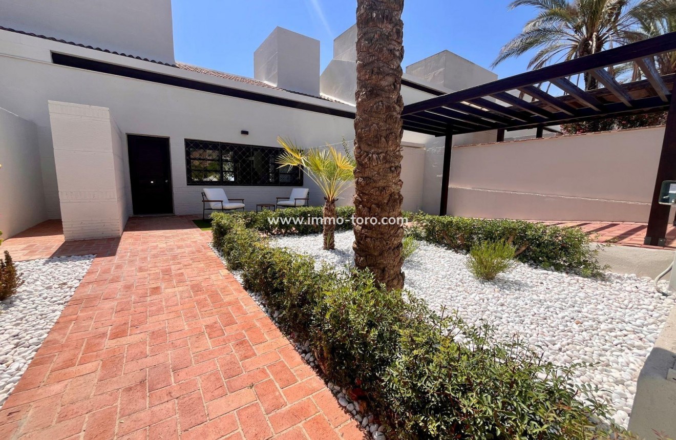 Nueva construcción  - Adosado - Peraleja Golf