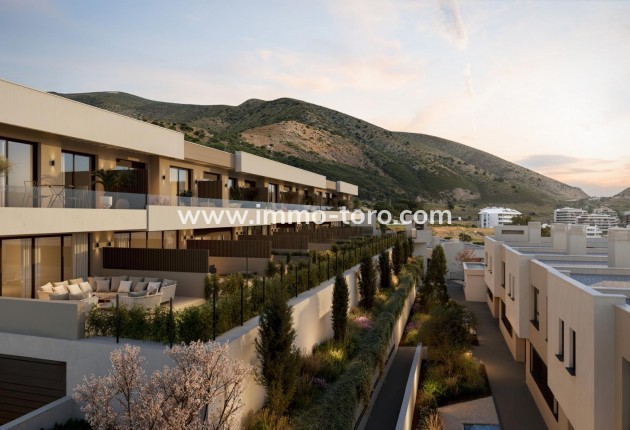 Nueva construcción  - Adosado - Fuengirola - Higueron