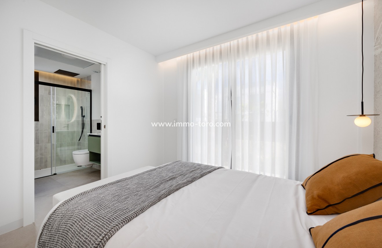 Nieuwbouw - Geschakelde woning - Mutxamel