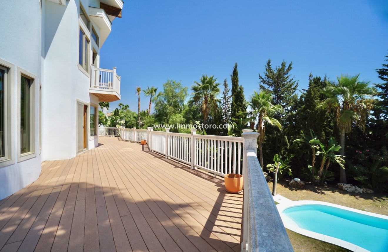 Resale - Villas - Benhavis - El Paraiso Alto