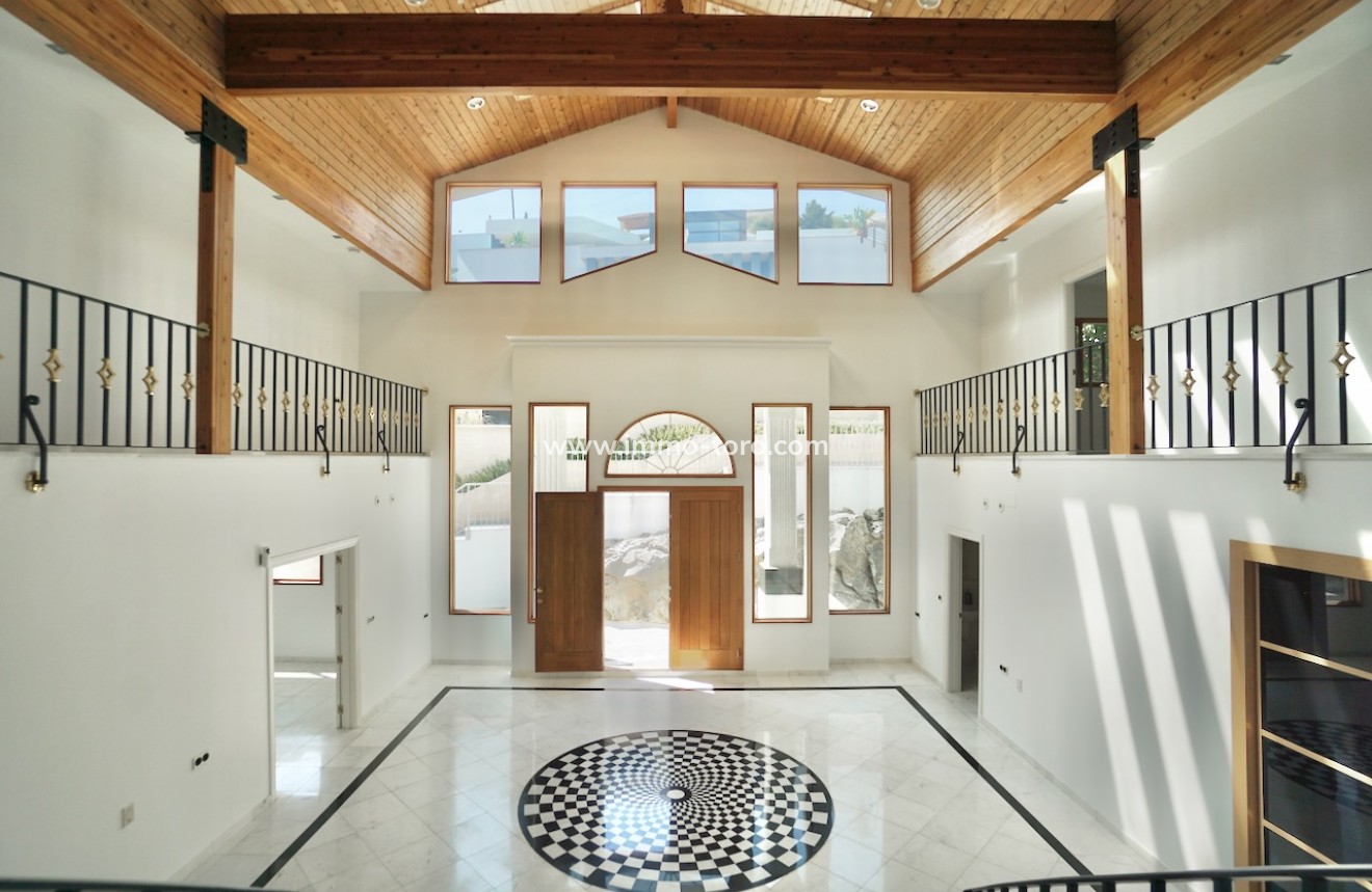 Resale - Villas - Benhavis - El Paraiso Alto