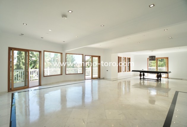 Resale - Villas - Benhavis - El Paraiso Alto