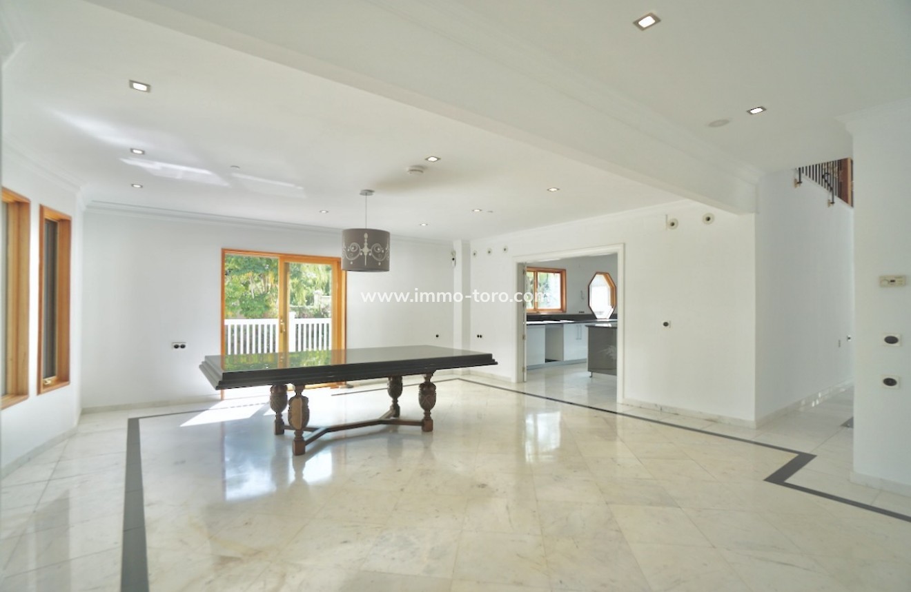 Resale - Villas - Benhavis - El Paraiso Alto