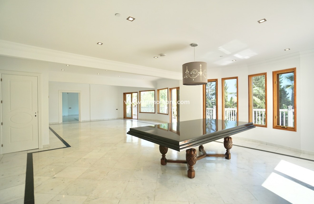 Resale - Villas - Benhavis - El Paraiso Alto