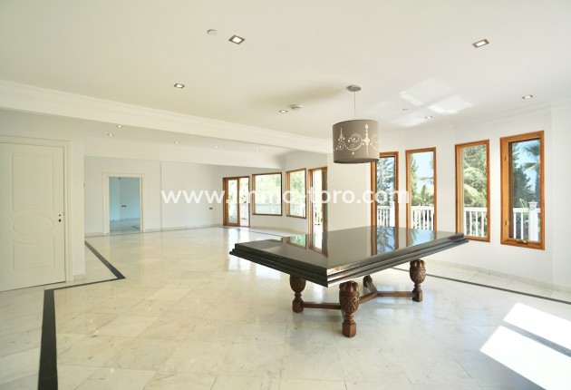 Resale - Villas - Benhavis - El Paraiso Alto